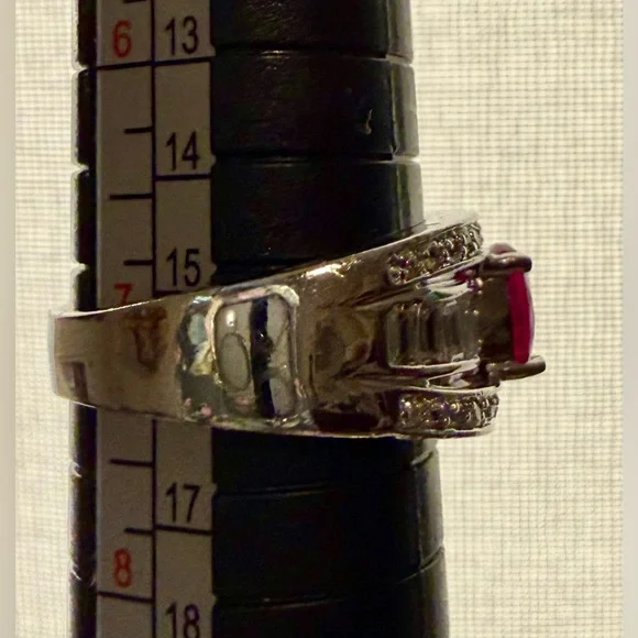 Ring - sz 7.25 - pink crystal stone w/rows of clear crystals - silver tone New - Picture 10 of 10